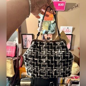 Patricia Nash Laureana Kisslock Satchel Bag.